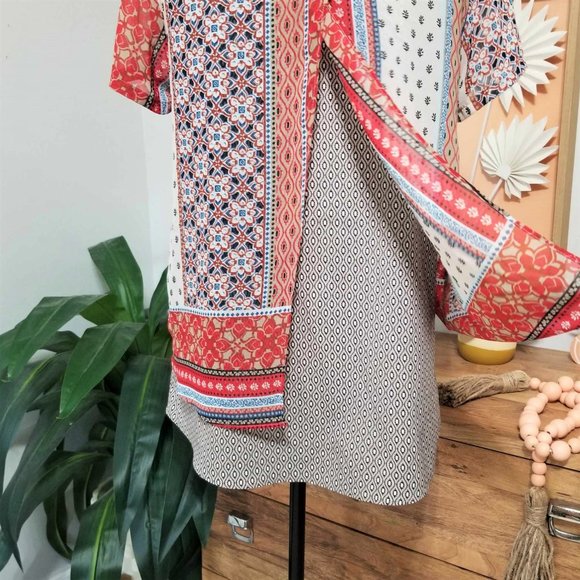Top, Blouse. Red, Tan, Blue, White, Multi Print. Dana Buchman Brand. - Picture 8 of 16